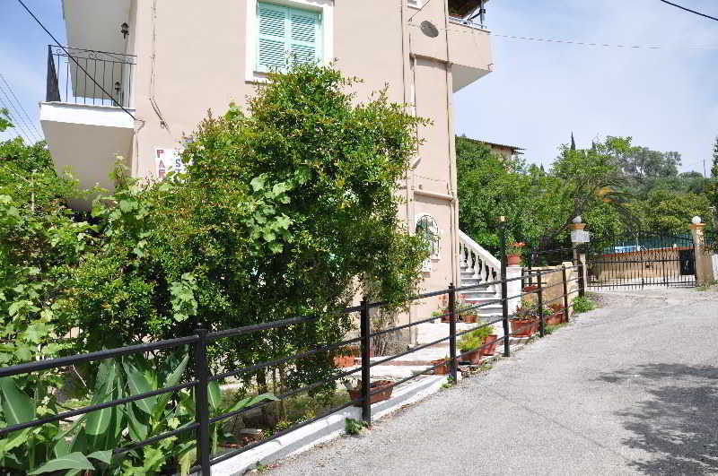 Paraskevi Apartments Ipsos Exterior photo